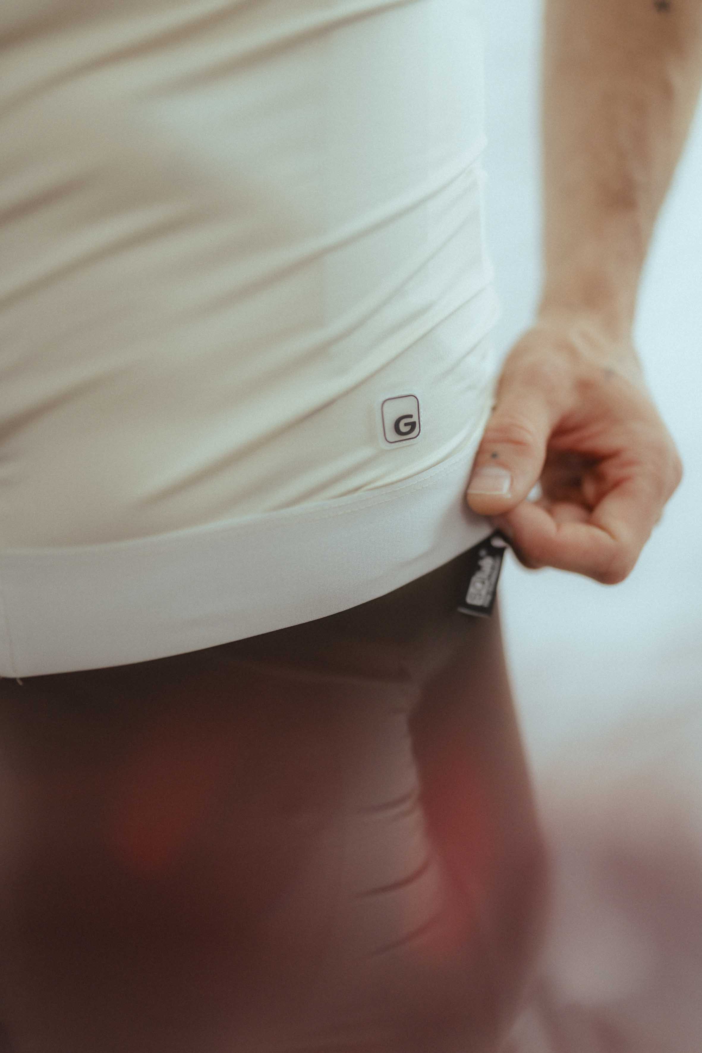 T-Shirt, weiße Oberseite, G-Marke, seitliche Kante, Material: Glatt, Kleidung, Jersey, Gürtellabel, Weiß, Taschentaschen-Logo, T-Shirt, G字标, Weiß, Loungehose, Kleidung-Set