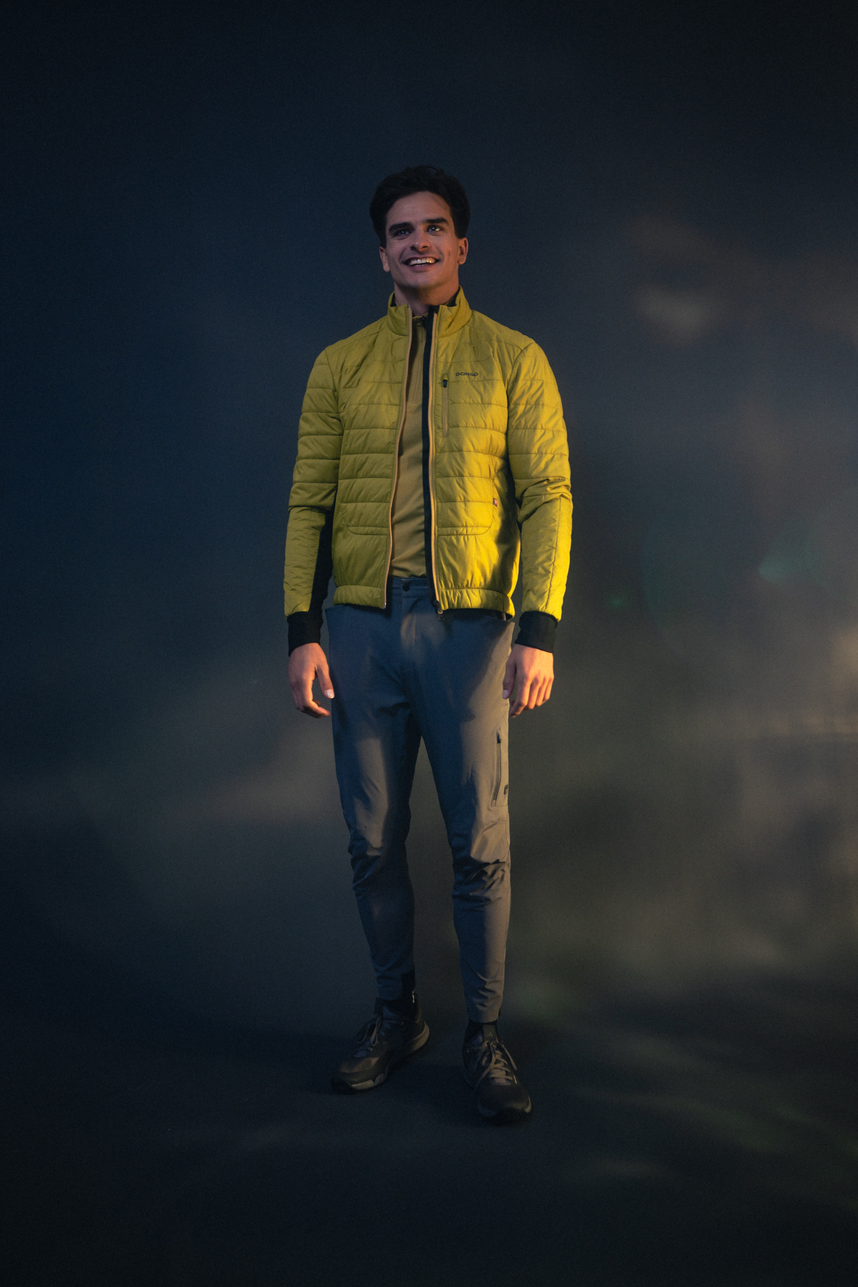 Person, Stehend, Hosen, Mantel, Jacke, Person, Stehend, Mantel, Hosen, Langarm