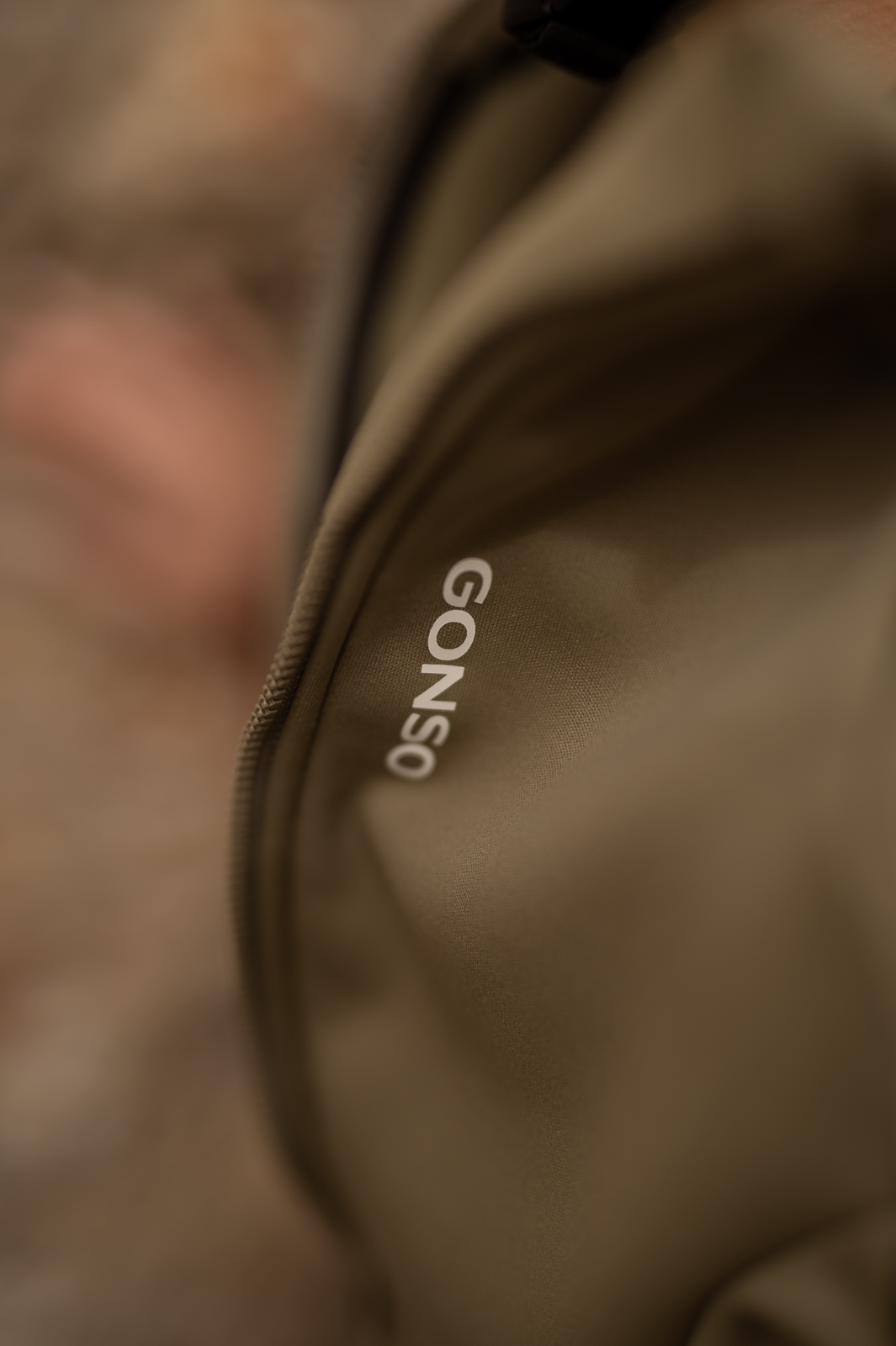 Mantel, Jacke, Person, Pullover, Sweatshirt