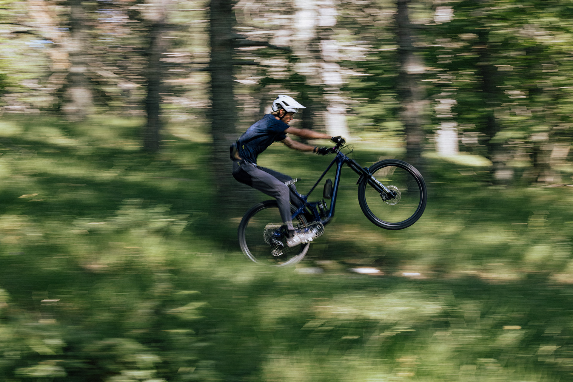GONSO_MTB_SUMMER_2024-6151_96dpi Helme, Handschuh, Person, Fahrrad, Fahrzeug