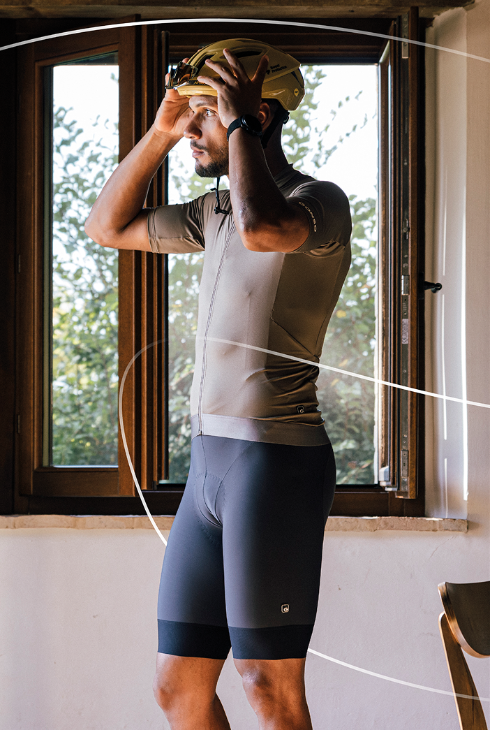 SQlab_Bild_Hochformat Erwachsener, Weiblich, Person, Frau, Kurze Hose