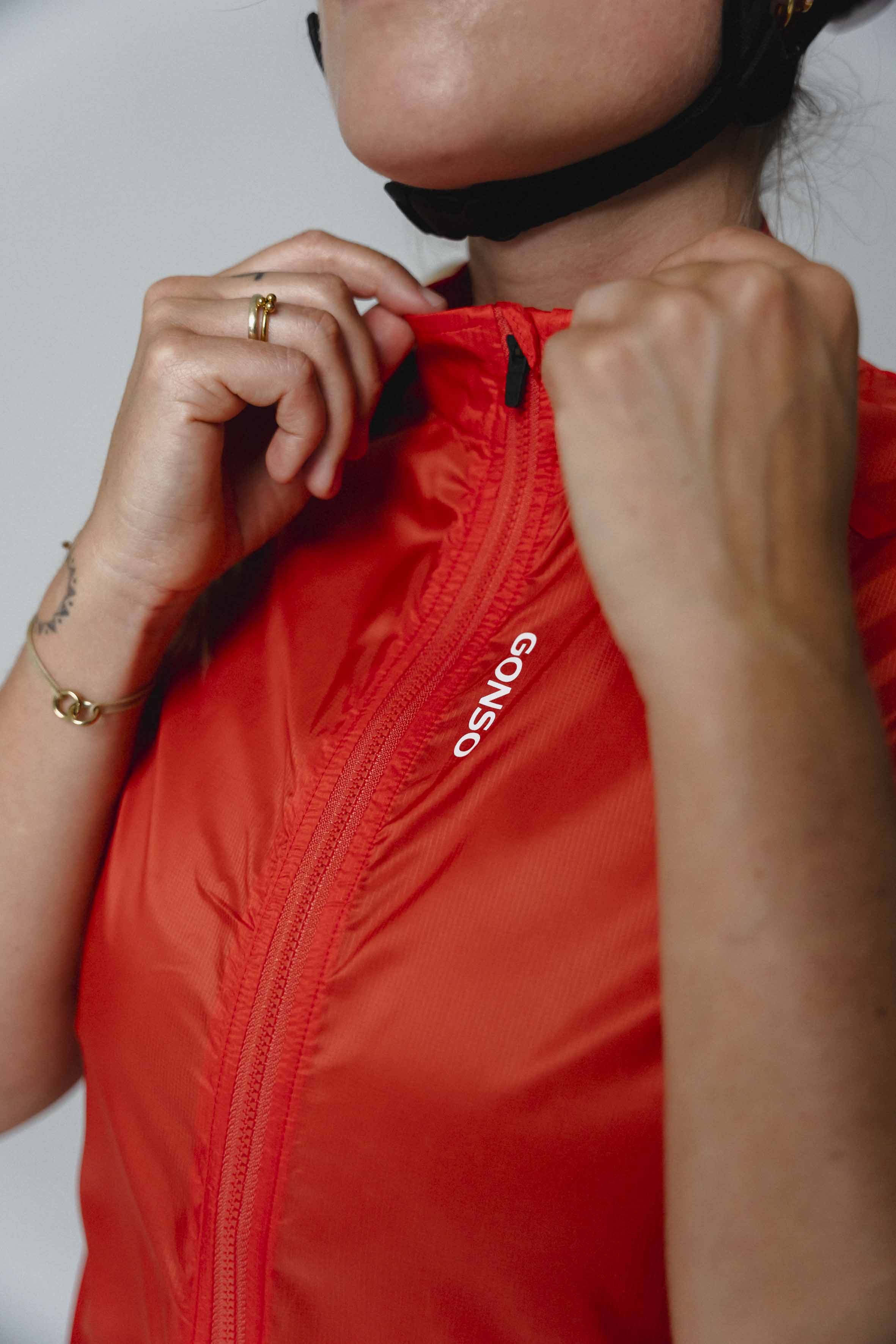 Road Vest Wind W Regenjacke, Reißverschluss, rot, Nylon, Kleidungslayer, Schnittjacke, Reißverschluss, rote Jacke, Sportjacke, Gonos?, Rote Jacke, Reißverschluss, Nylon, Sportjacke, Kragenverschluss