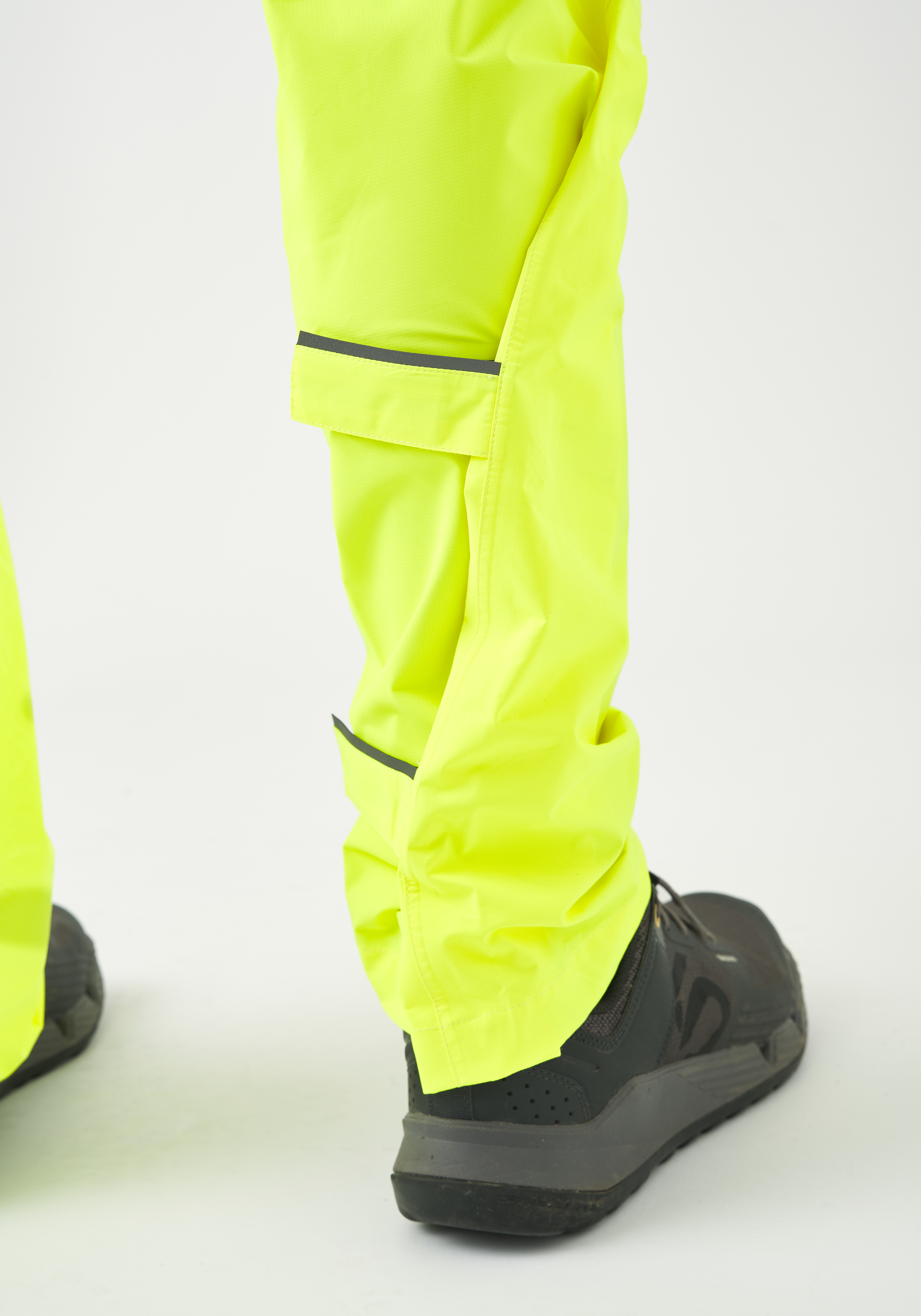 high-visibility, hi-vis, pants, cargo, reflective-strip, neon-gelb, hose, cargo-pants, reflektierend, stiefel-evakuierung