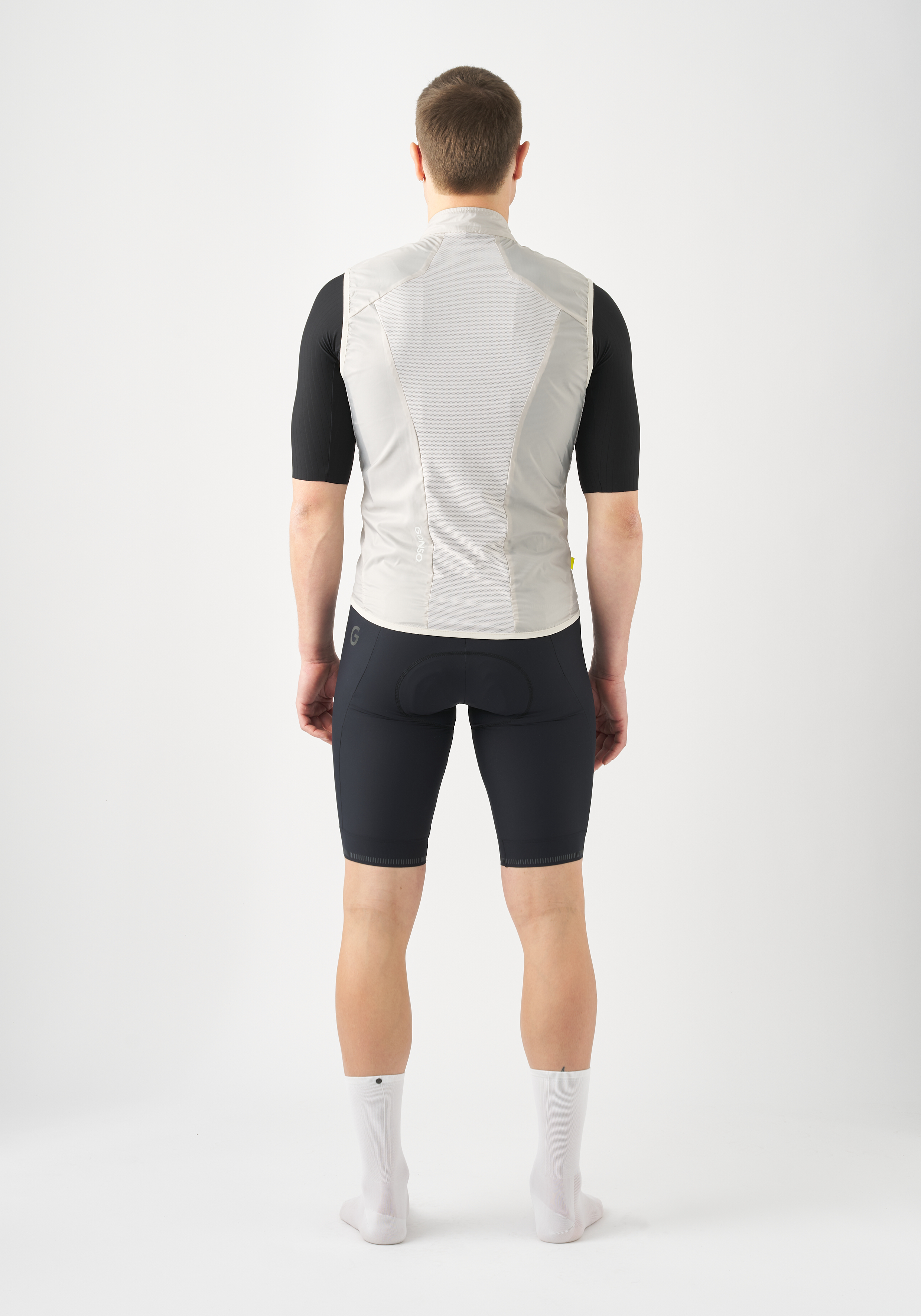 Radsportweste, Gilet, Mesh-Gewebe, Schwarz-weiße Kontrastfarbe, Radhose, Radsport Weste, Gilet Fahrradtour, Mesh Rückenpanel, Beige Weste, Radsport Bekleidung