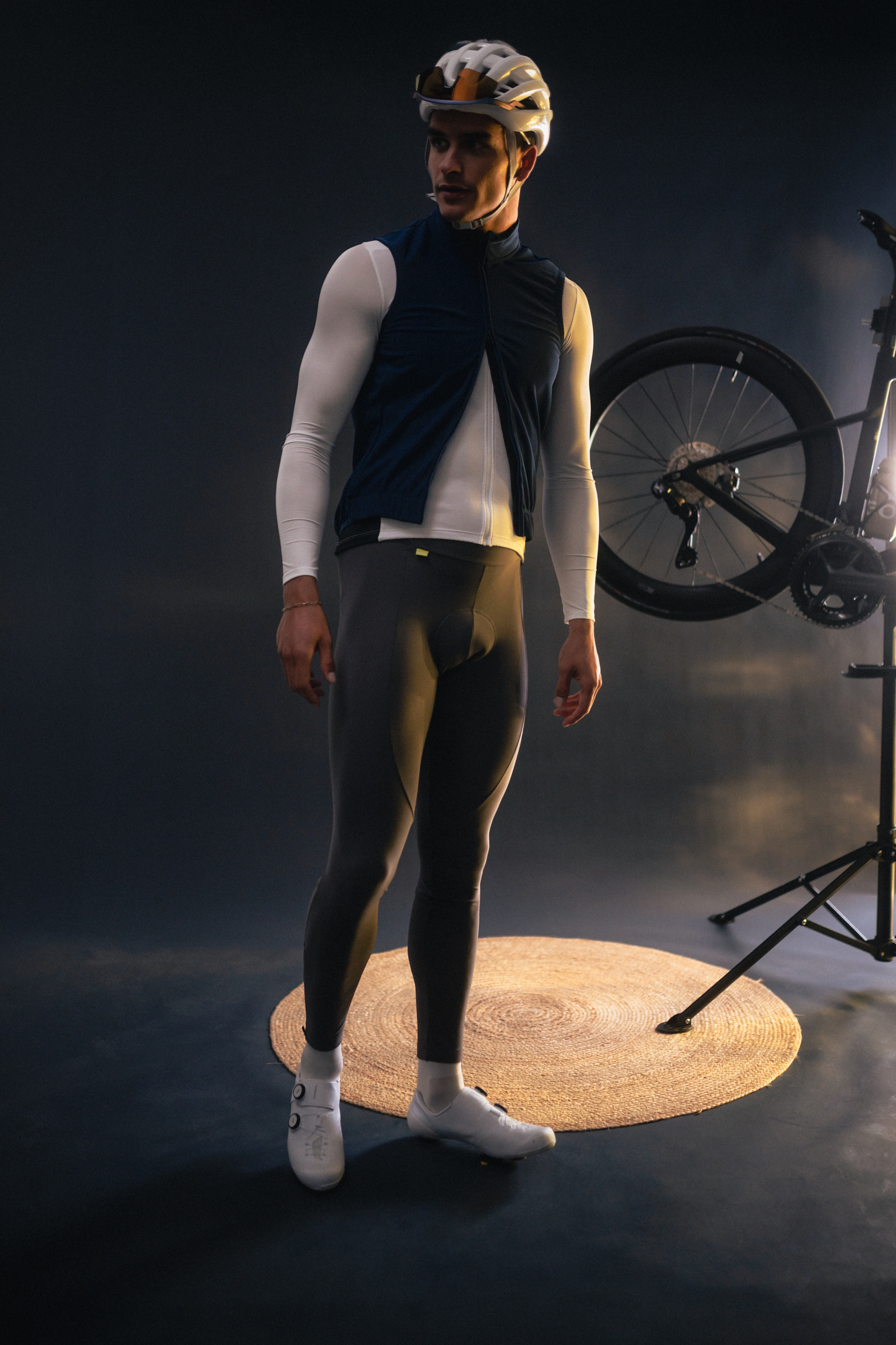 Person, Helm, Maschine, Rad, Schuh