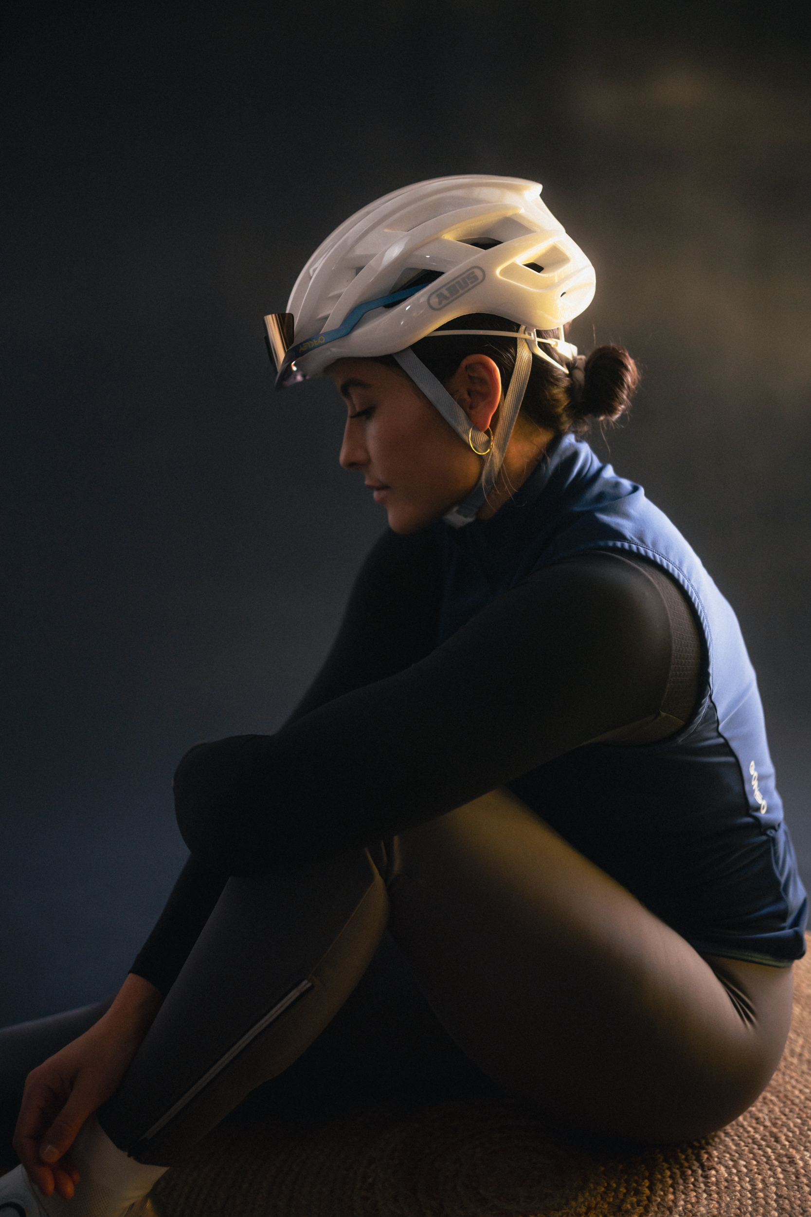 Helme, Sturzhelm, Finger, Person, Frau